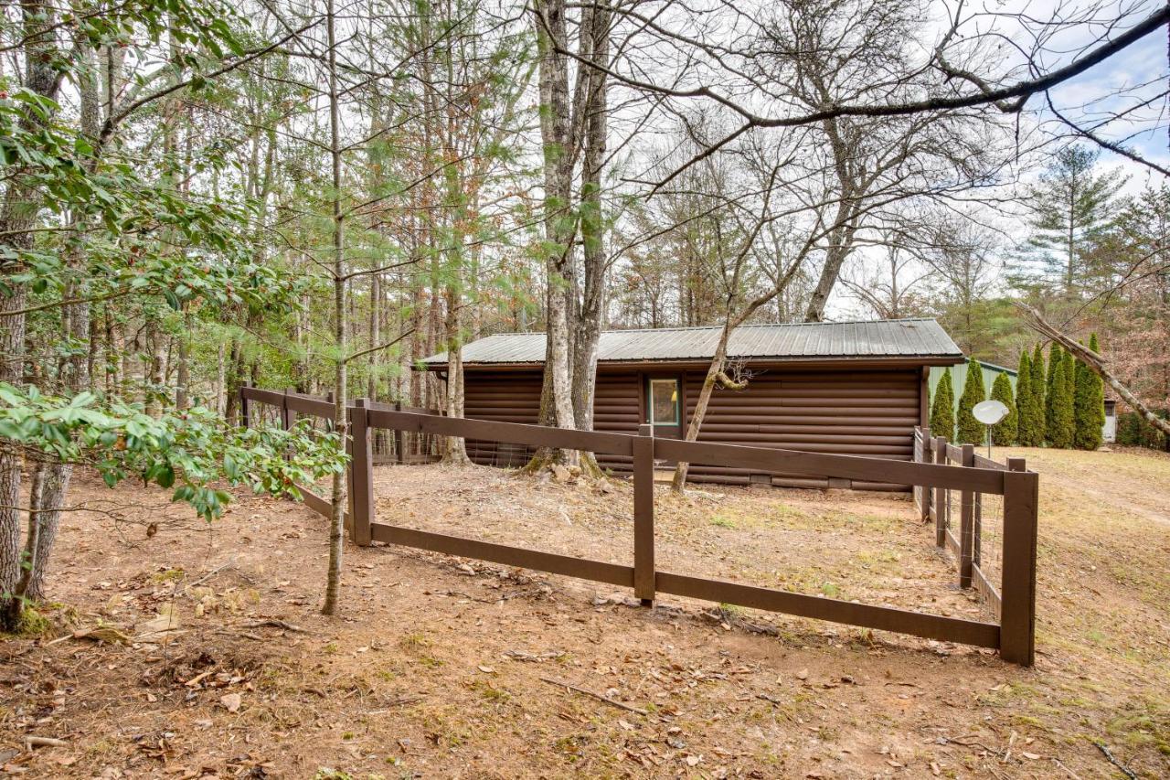 Peaceful Warne Cabin Fenced Yard And Screened Porch Brasstown Zewnętrze zdjęcie